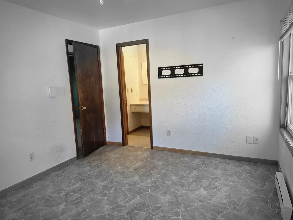 1662 Oakwood Drive Waterloo IA 50703