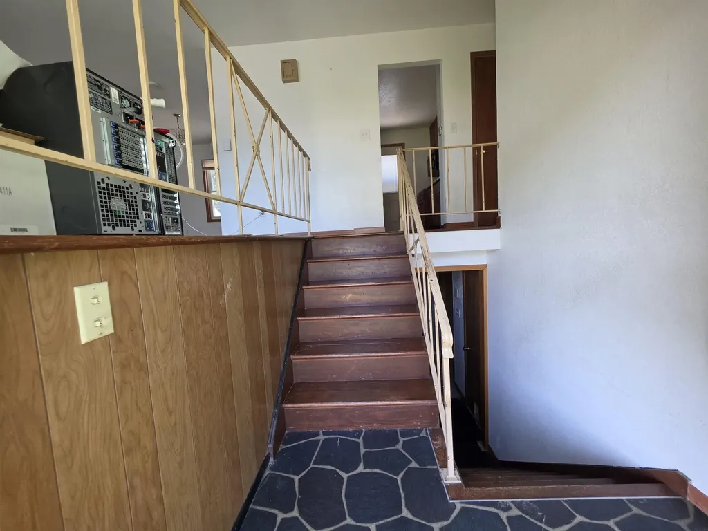 1662 Oakwood Drive Waterloo IA 50703