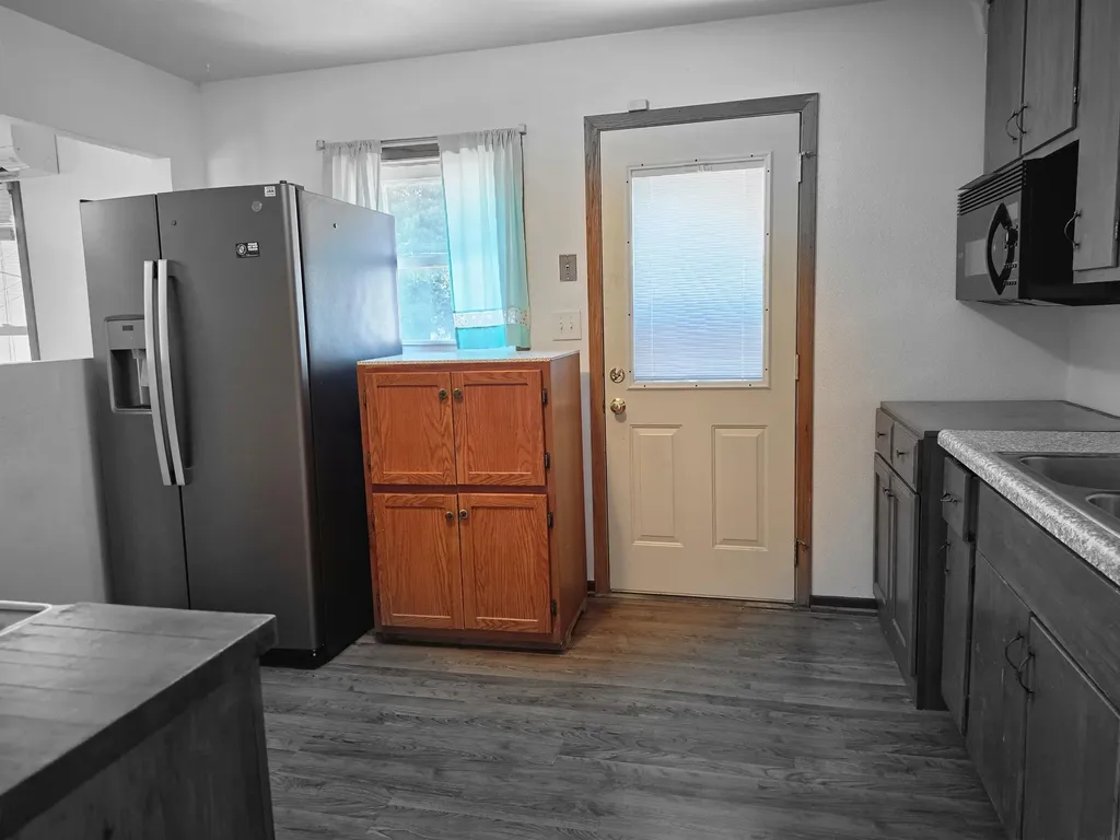 1662 Oakwood Drive Waterloo IA 50703