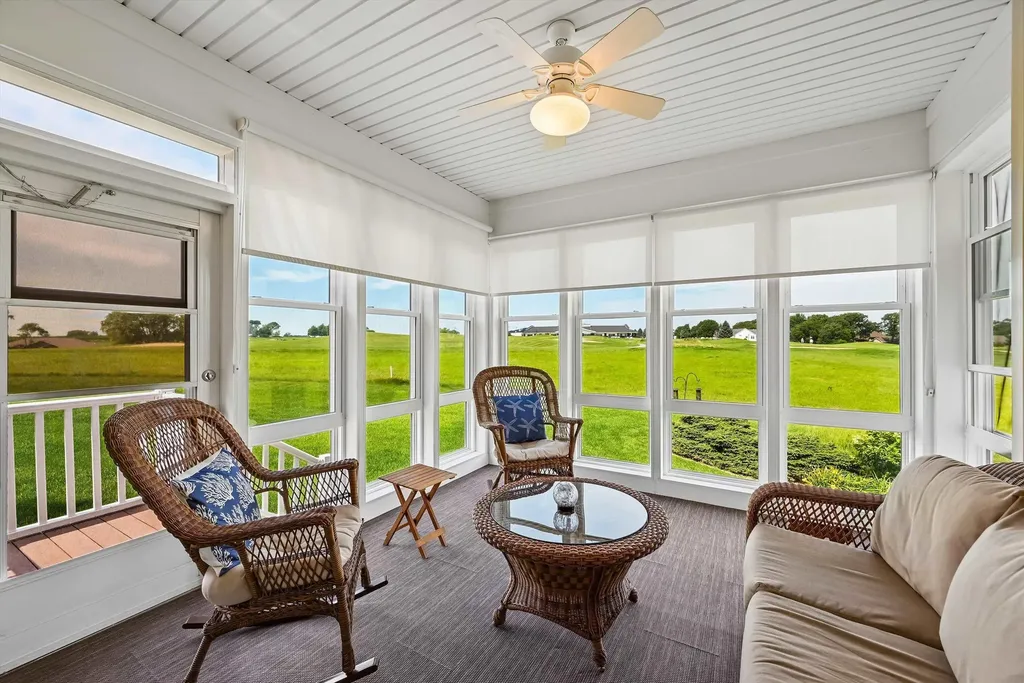 156 Augusta Circle Waverly IA 50677