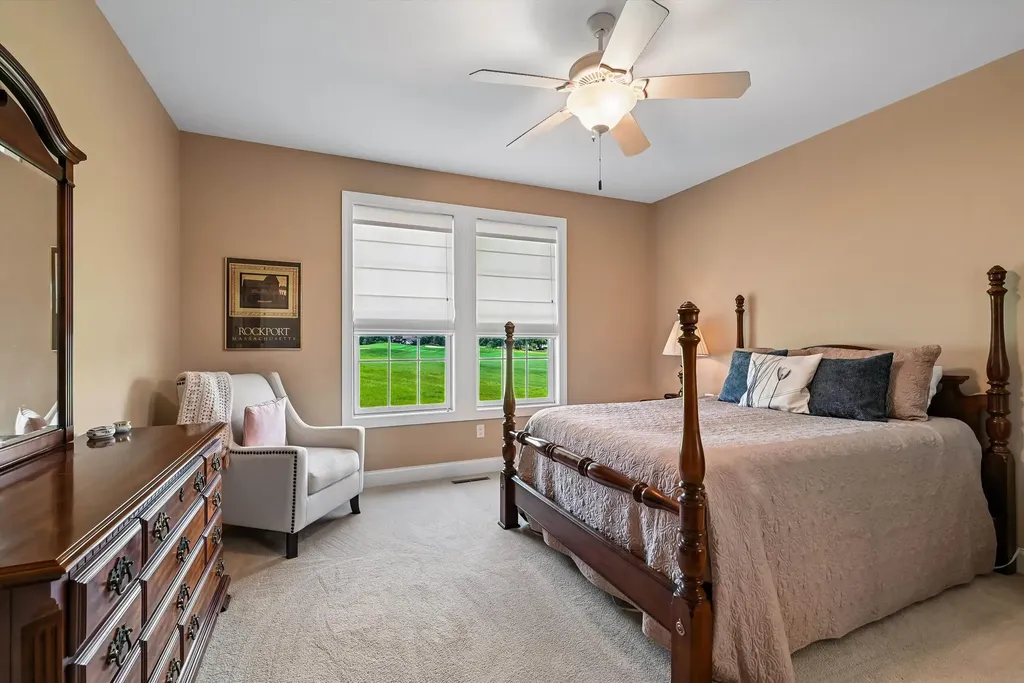 156 Augusta Circle Waverly IA 50677