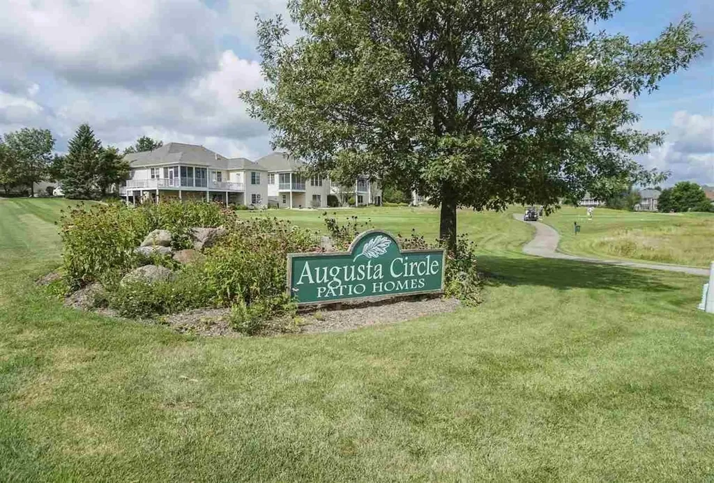 156 Augusta Circle Waverly IA 50677