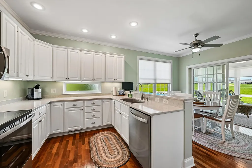 156 Augusta Circle Waverly IA 50677