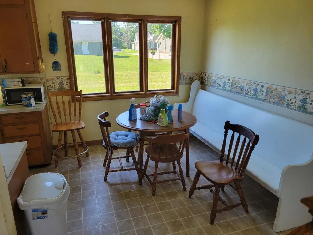 817 E Butler Street Manchester IA 52057