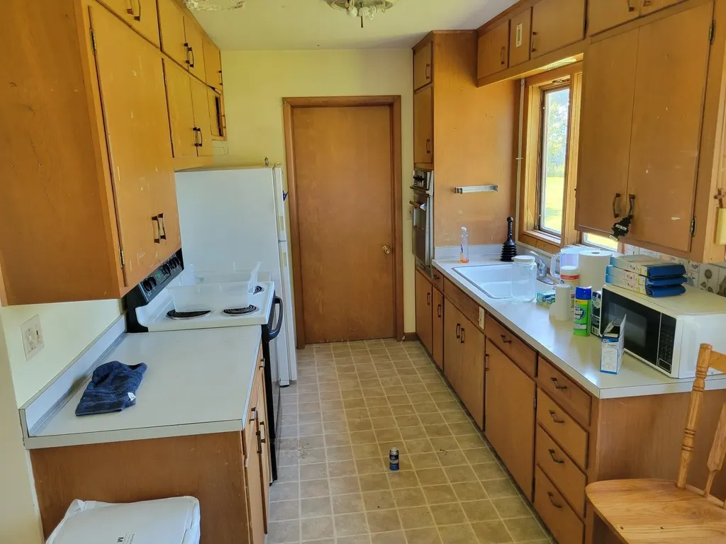 817 E Butler Street Manchester IA 52057