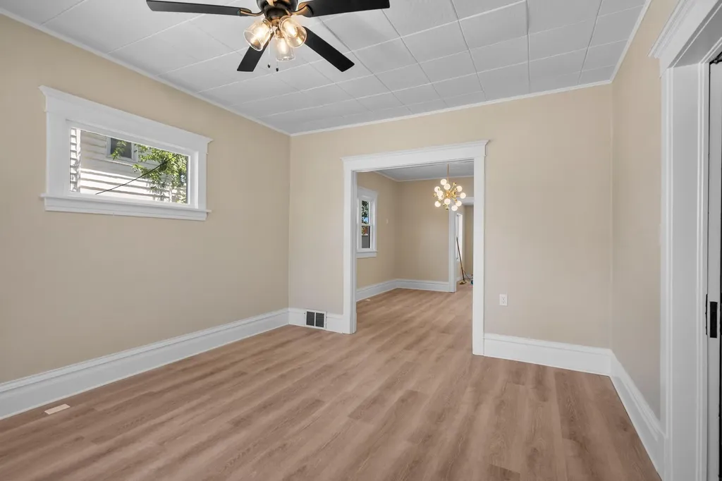 609 Baltimore Street Waterloo IA 50701
