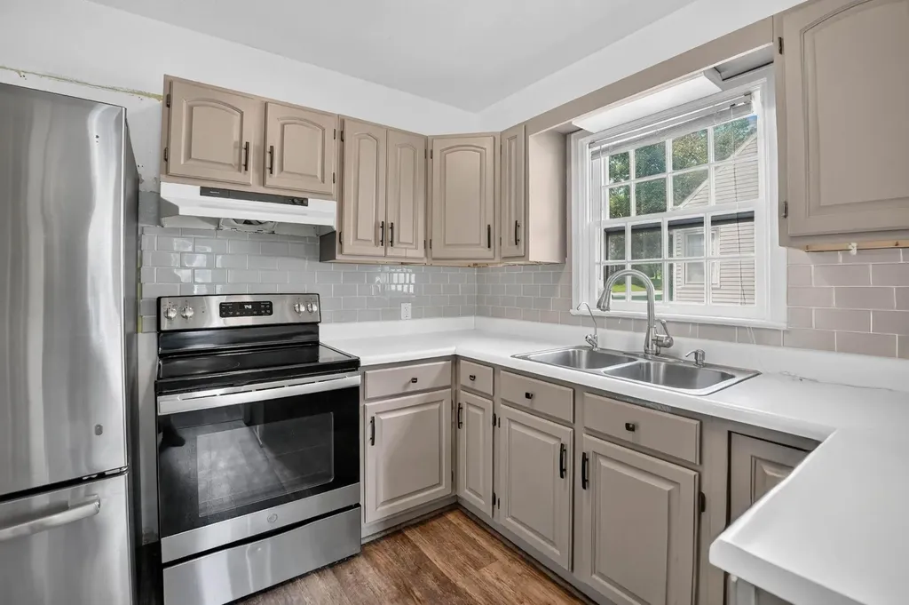 135 Byron Avenue Waterloo IA 50702