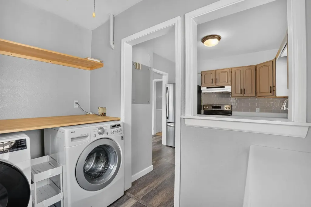 135 Byron Avenue Waterloo IA 50702