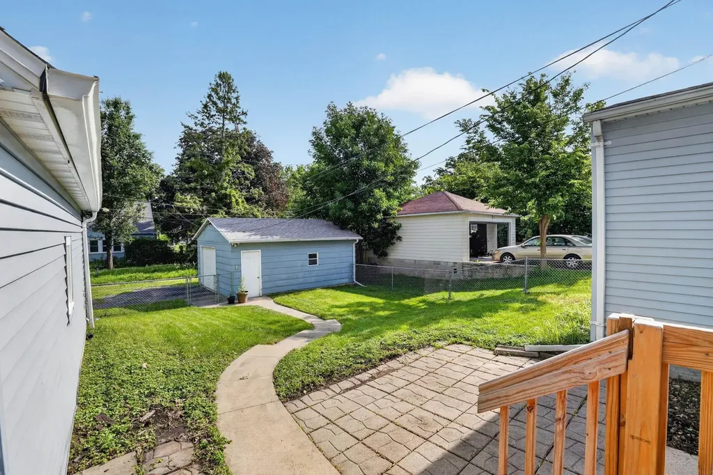 135 Byron Avenue Waterloo IA 50702