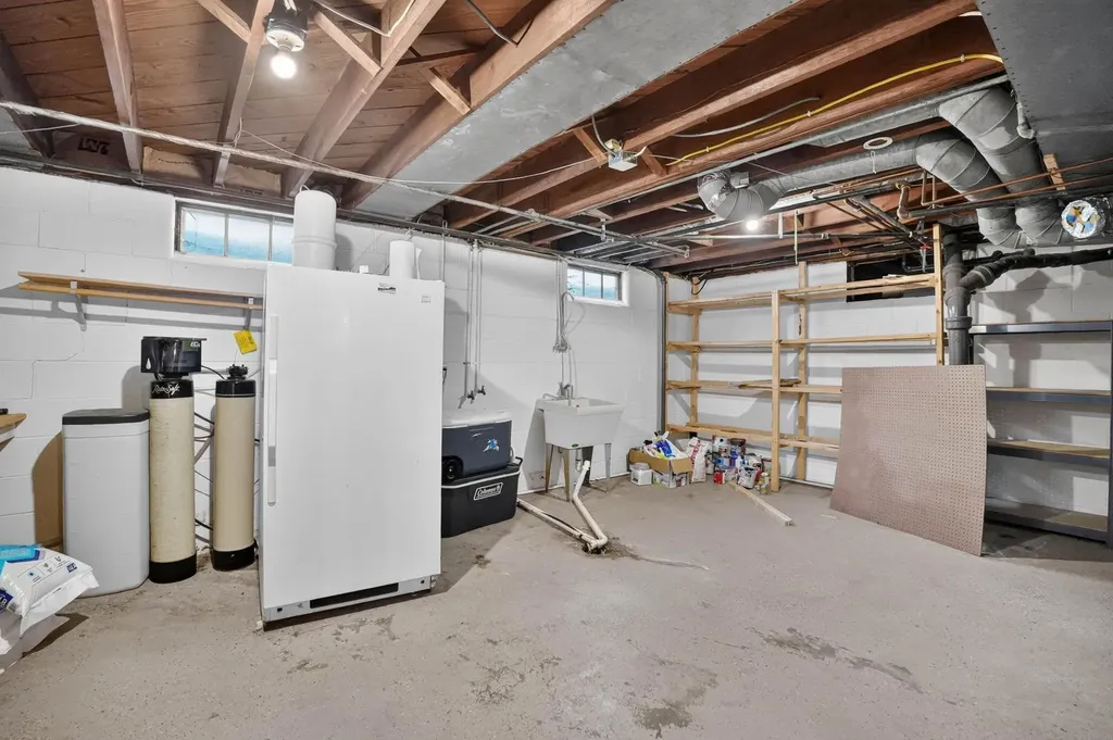 135 Byron Avenue Waterloo IA 50702