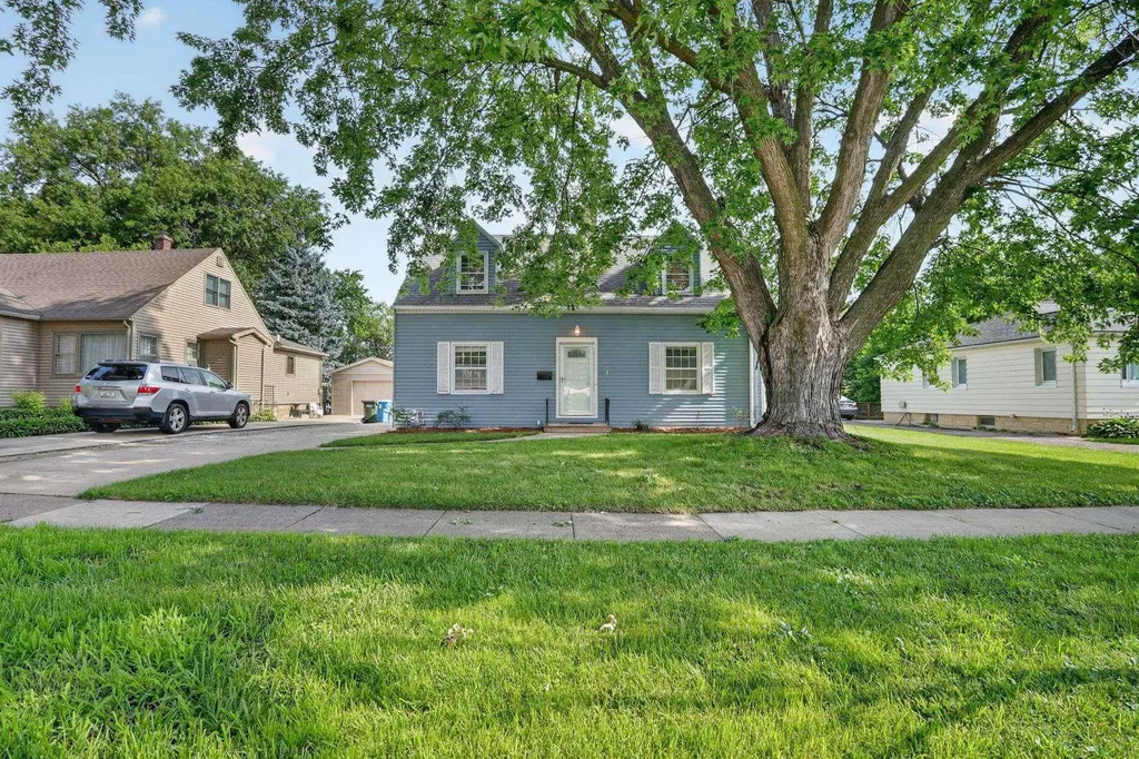 135 Byron Avenue Waterloo IA 50702
