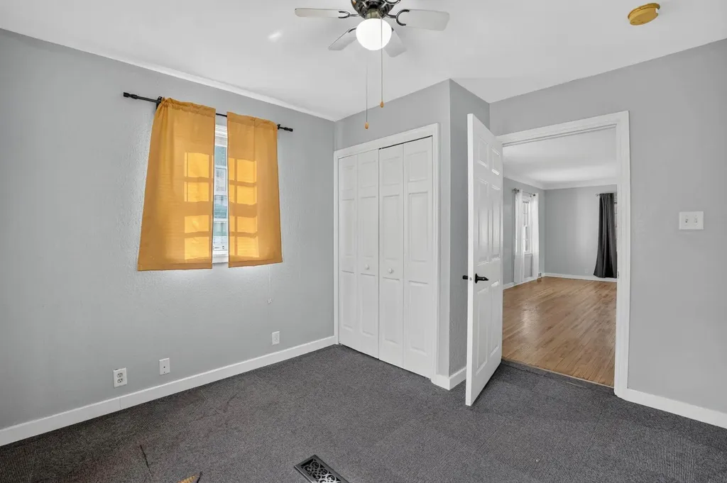 135 Byron Avenue Waterloo IA 50702