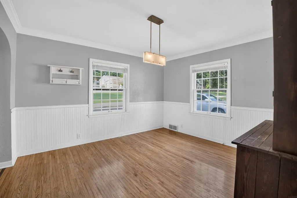 135 Byron Avenue Waterloo IA 50702