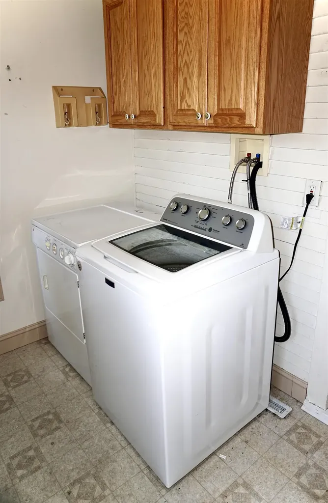 502 4th Street SW Waverly IA 50677
