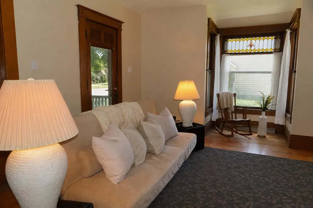 502 4th Street SW Waverly IA 50677