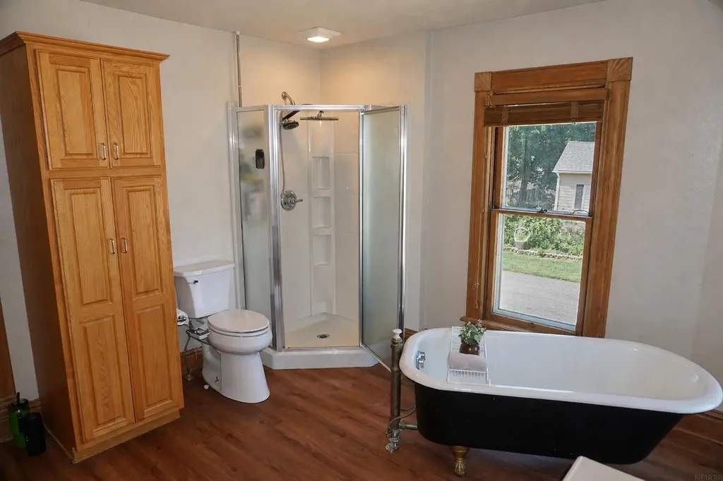 502 4th Street SW Waverly IA 50677