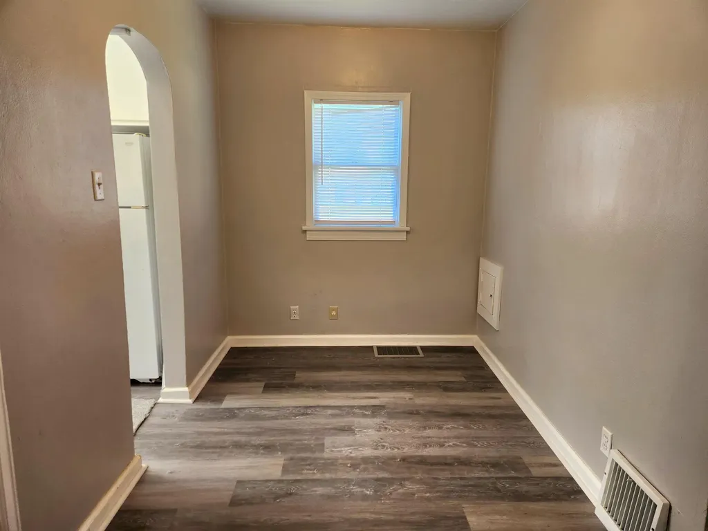415 Charles Street Waterloo IA 50701