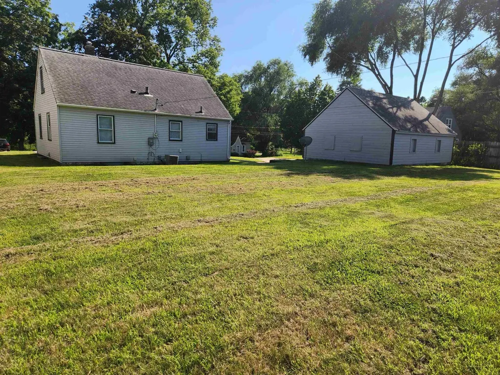 415 Charles Street Waterloo IA 50701