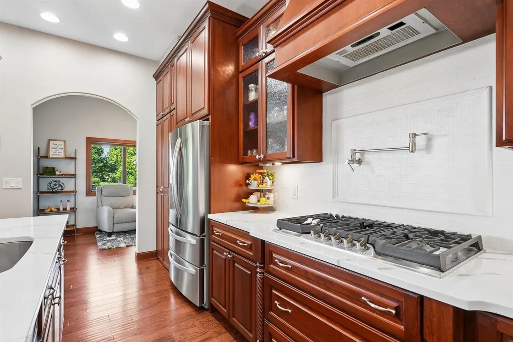 1711 Greenhill Drive Cedar Falls IA 50613