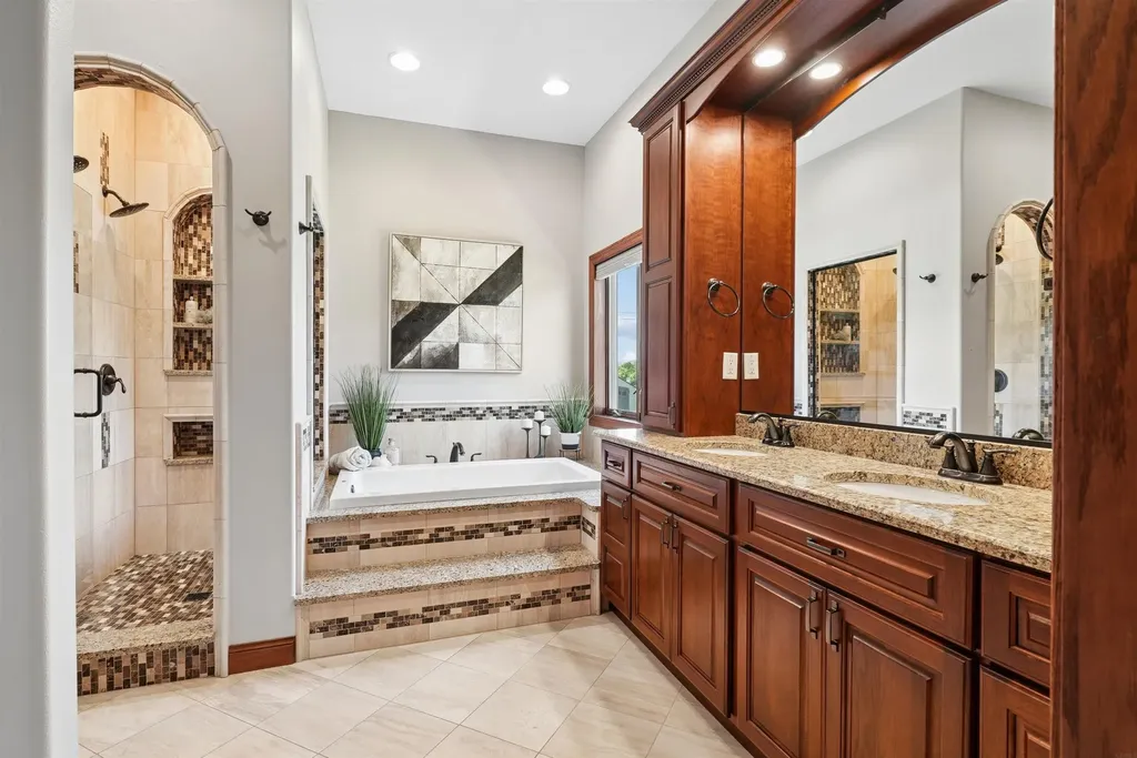 1711 Greenhill Drive Cedar Falls IA 50613