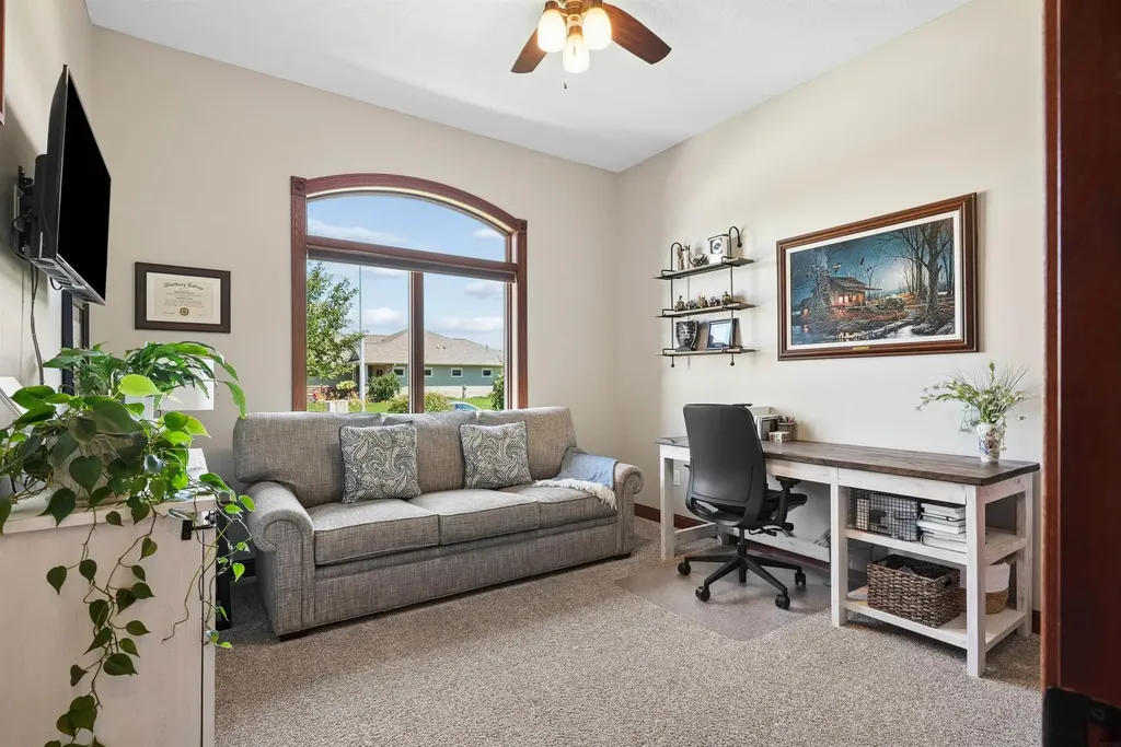 1711 Greenhill Drive Cedar Falls IA 50613