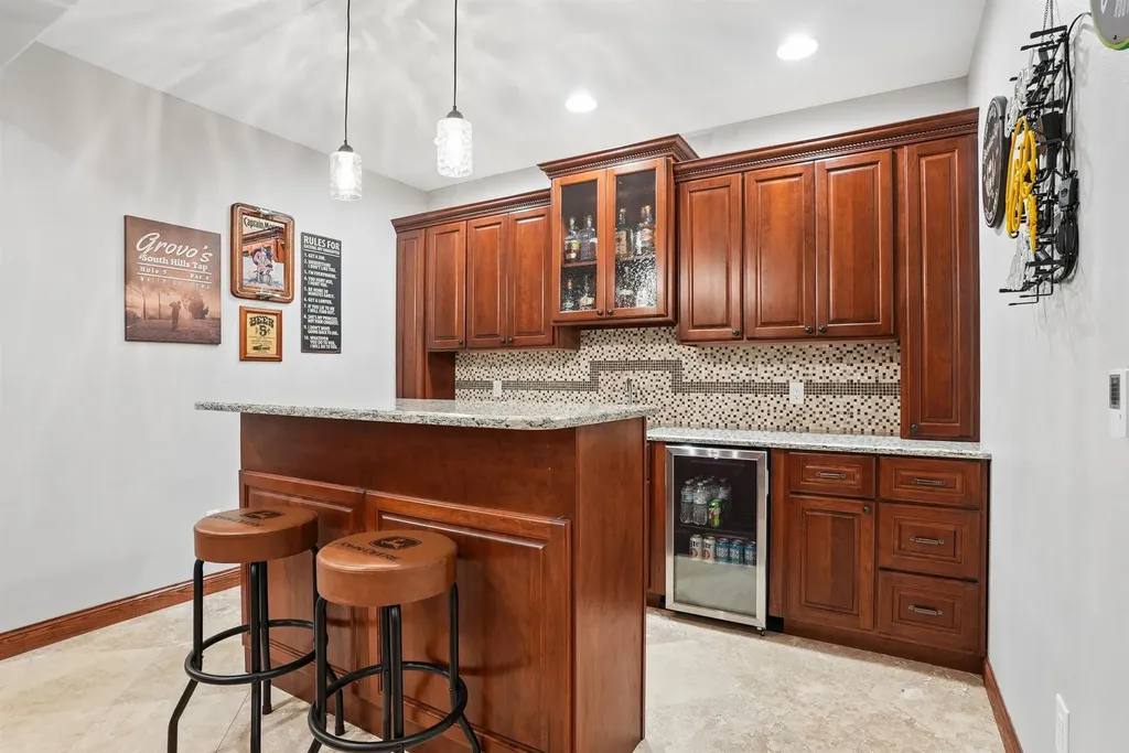 1711 Greenhill Drive Cedar Falls IA 50613