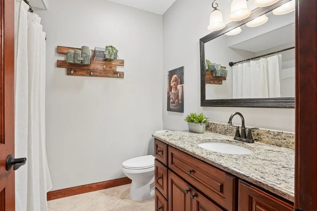 1711 Greenhill Drive Cedar Falls IA 50613
