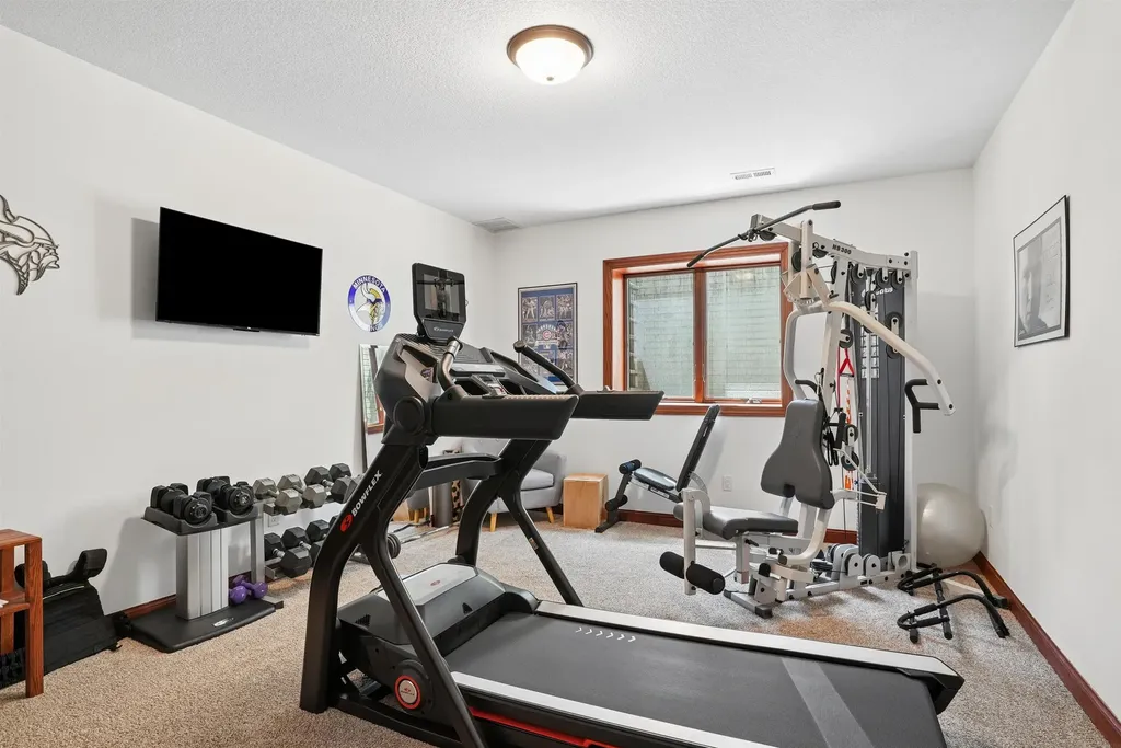 1711 Greenhill Drive Cedar Falls IA 50613