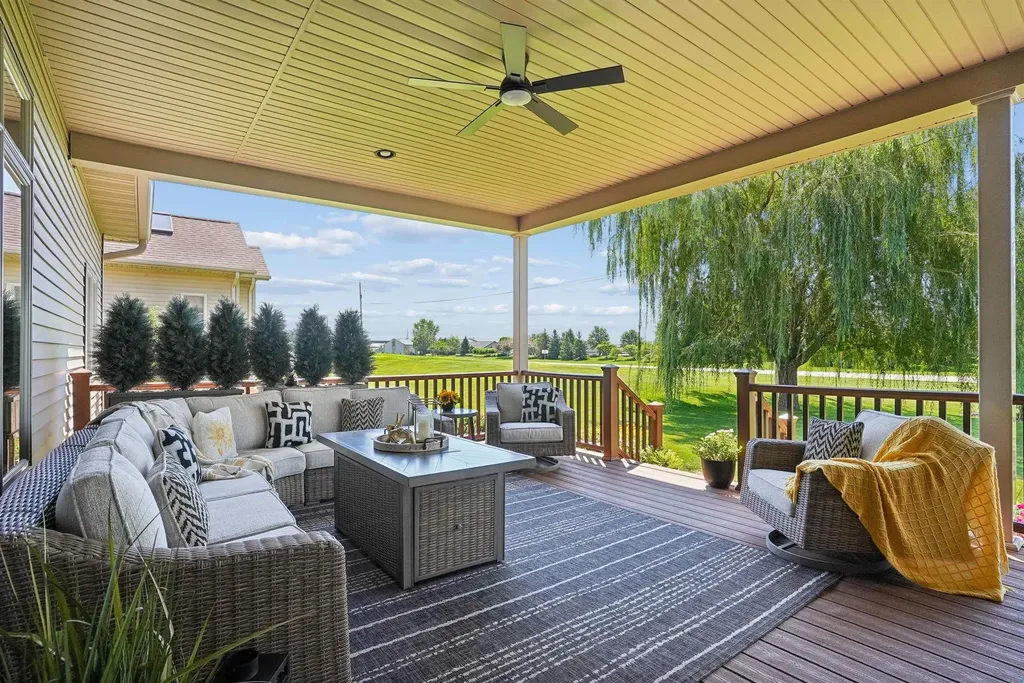 1711 Greenhill Drive Cedar Falls IA 50613