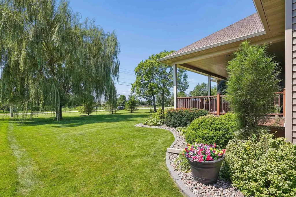 1711 Greenhill Drive Cedar Falls IA 50613