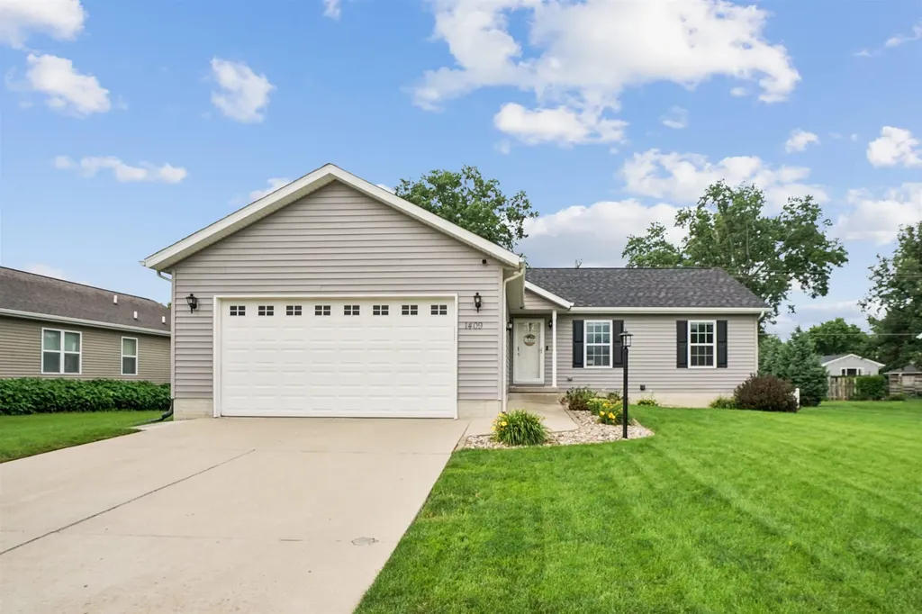 1409 Springbrook Drive Cedar Falls IA 50613