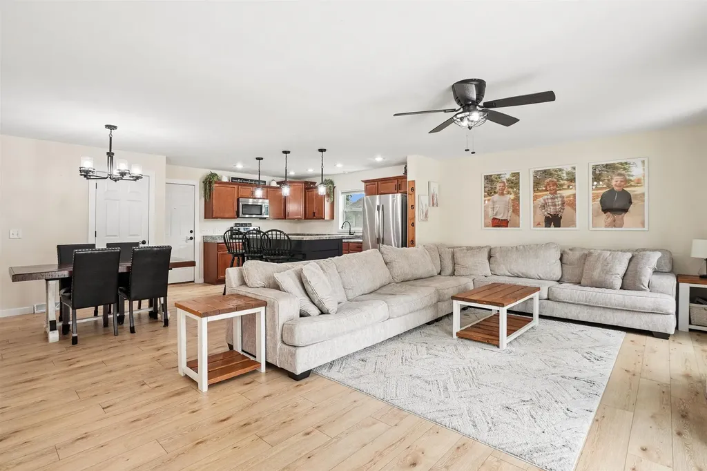 1409 Springbrook Drive Cedar Falls IA 50613