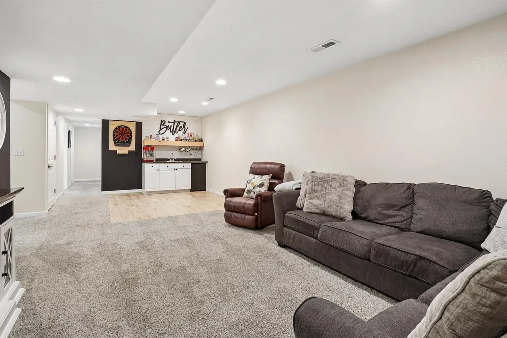 1409 Springbrook Drive Cedar Falls IA 50613