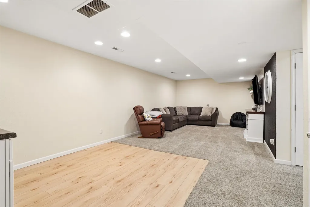 1409 Springbrook Drive Cedar Falls IA 50613