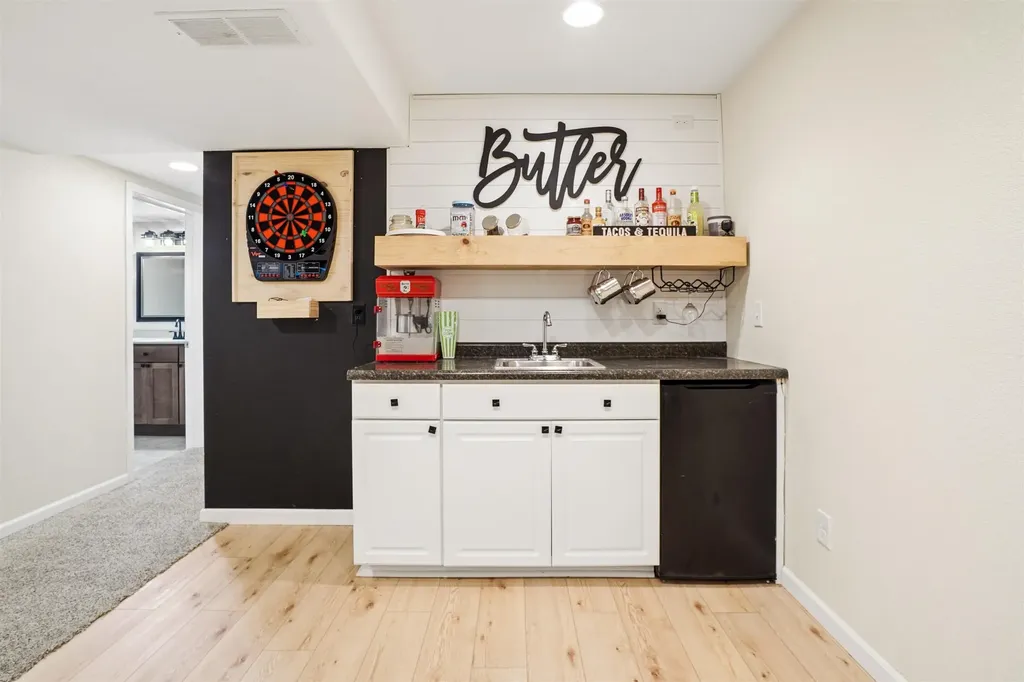 1409 Springbrook Drive Cedar Falls IA 50613