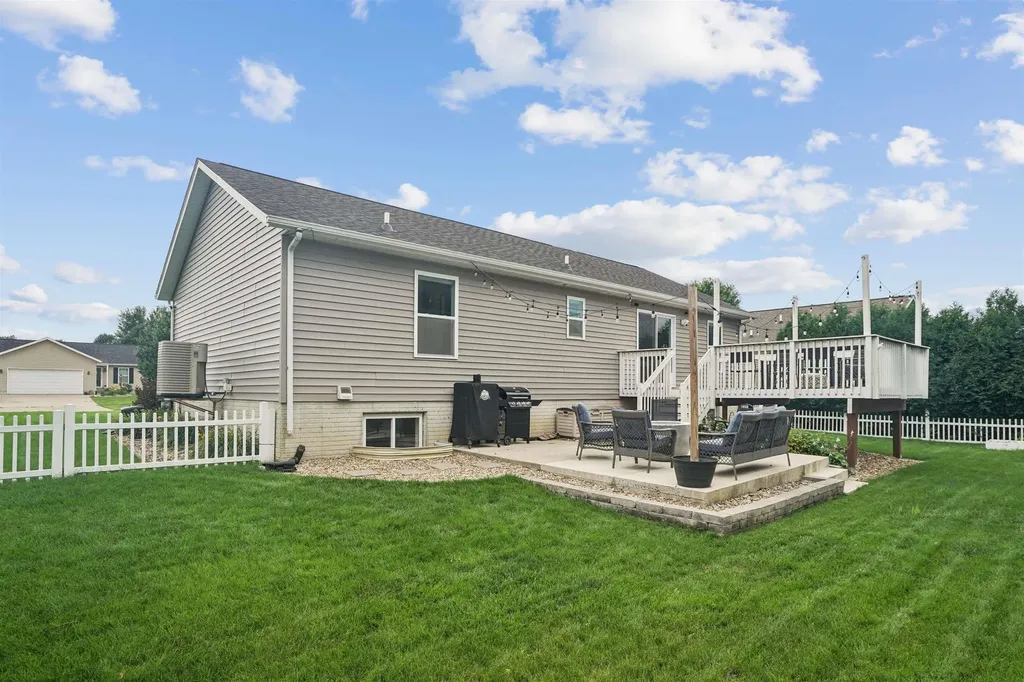 1409 Springbrook Drive Cedar Falls IA 50613