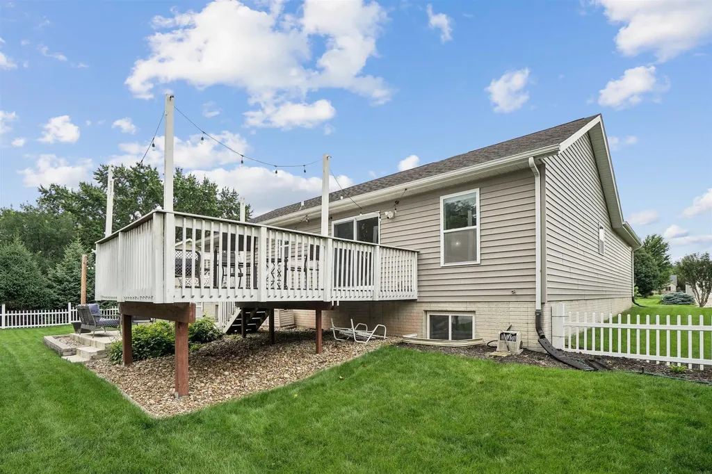 1409 Springbrook Drive Cedar Falls IA 50613
