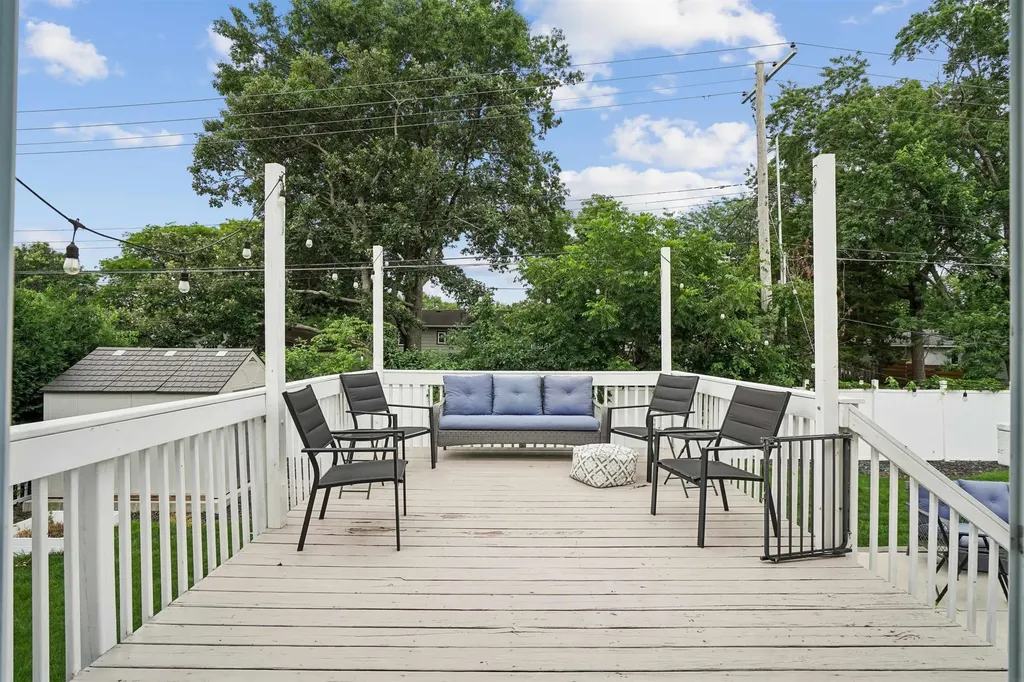 1409 Springbrook Drive Cedar Falls IA 50613
