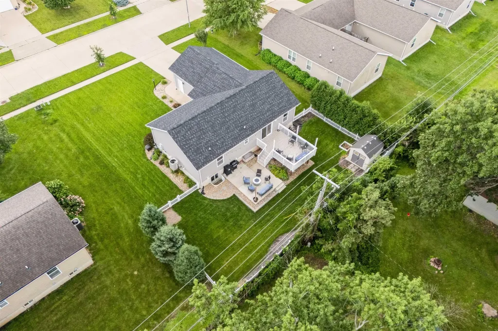 1409 Springbrook Drive Cedar Falls IA 50613
