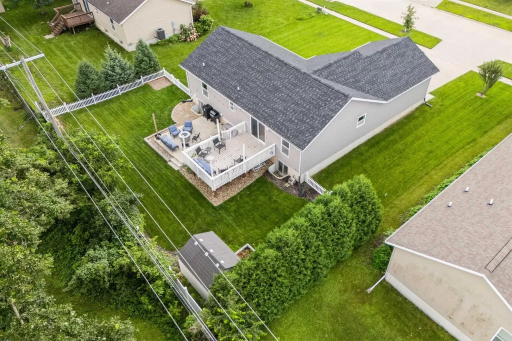 1409 Springbrook Drive Cedar Falls IA 50613