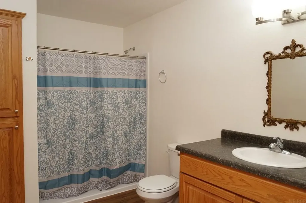815 Parkside Lane Charles City IA 50616