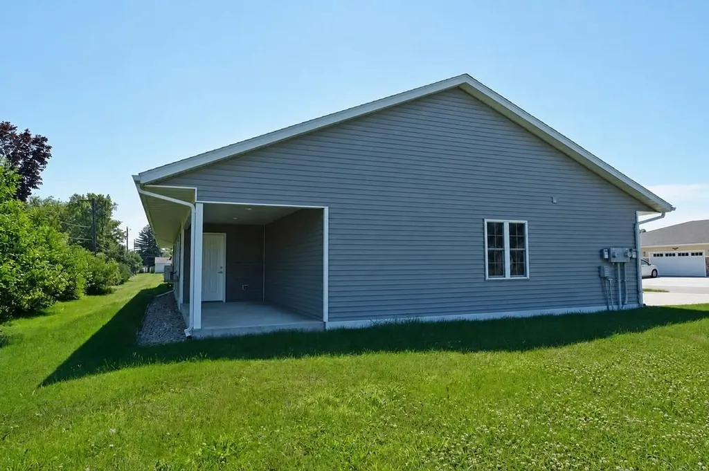 815 Parkside Lane Charles City IA 50616