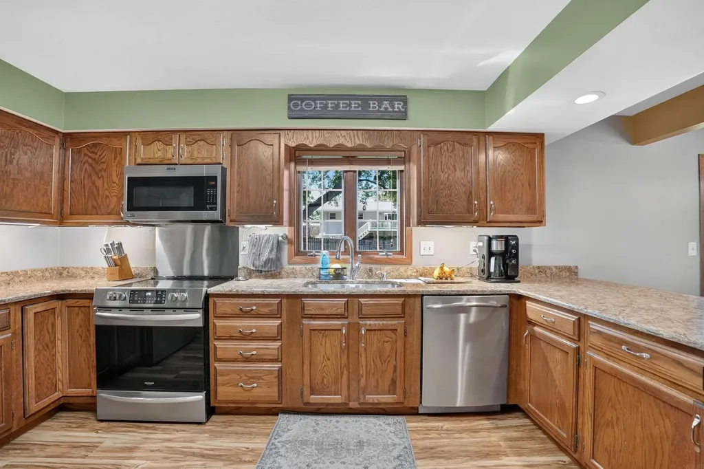 5822 Cimmarron Lane Waterloo IA 50701