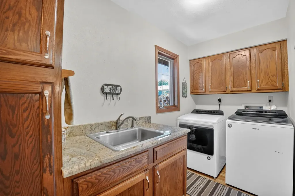 5822 Cimmarron Lane Waterloo IA 50701