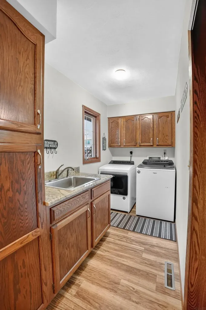 5822 Cimmarron Lane Waterloo IA 50701