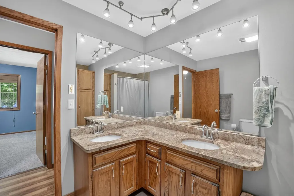5822 Cimmarron Lane Waterloo IA 50701