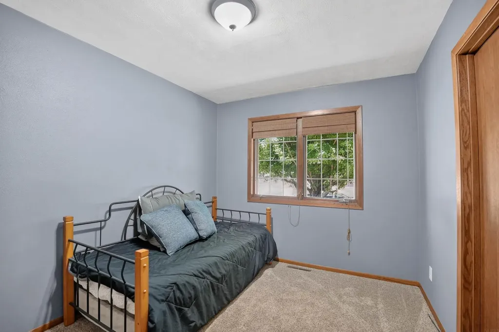 5822 Cimmarron Lane Waterloo IA 50701