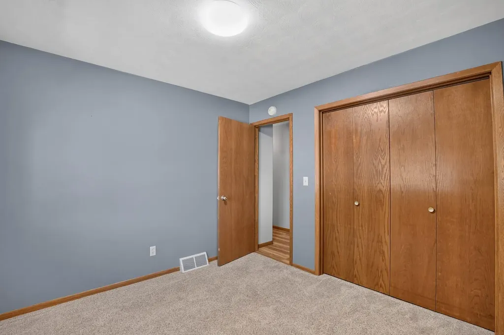 5822 Cimmarron Lane Waterloo IA 50701