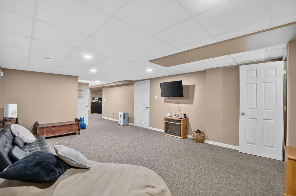 5822 Cimmarron Lane Waterloo IA 50701