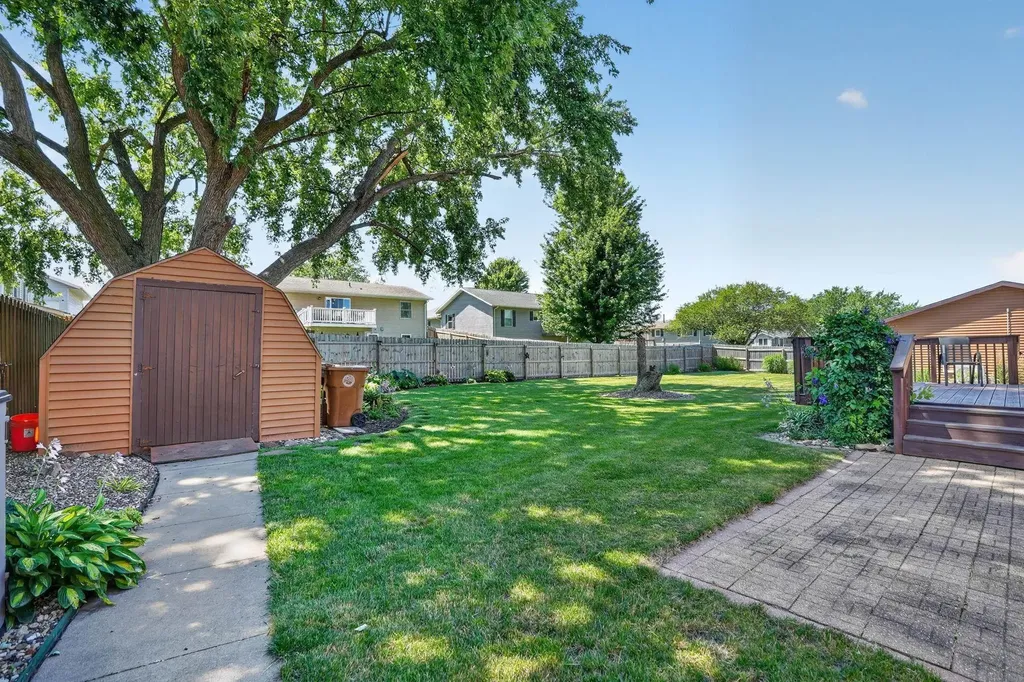 5822 Cimmarron Lane Waterloo IA 50701